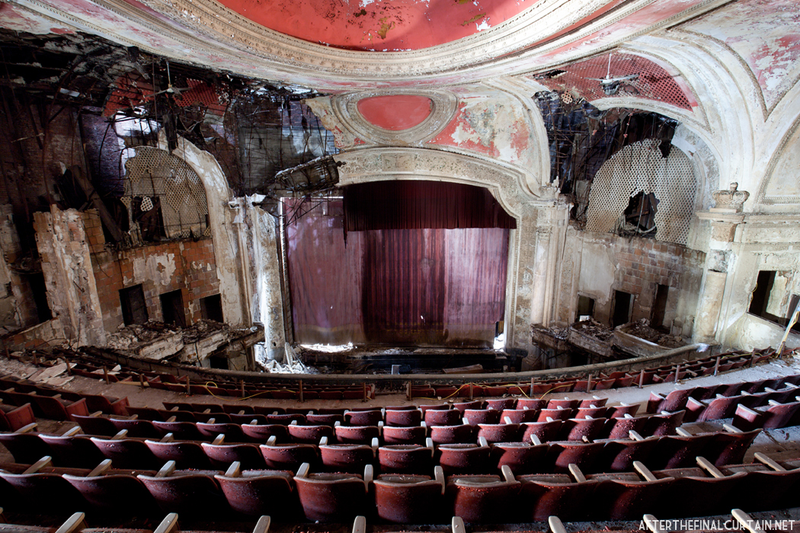 Illustration for article titled The show will never go on again — the most resplendent abandoned theaters across America
